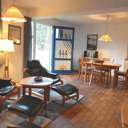 Apartment Resi E02 *